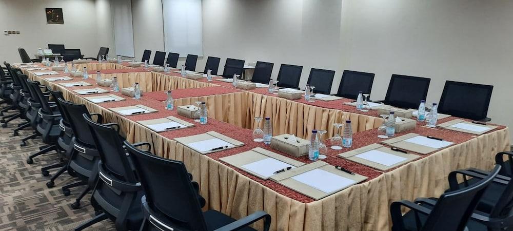 Hayat Al Riyadh Hotel Buitenkant foto